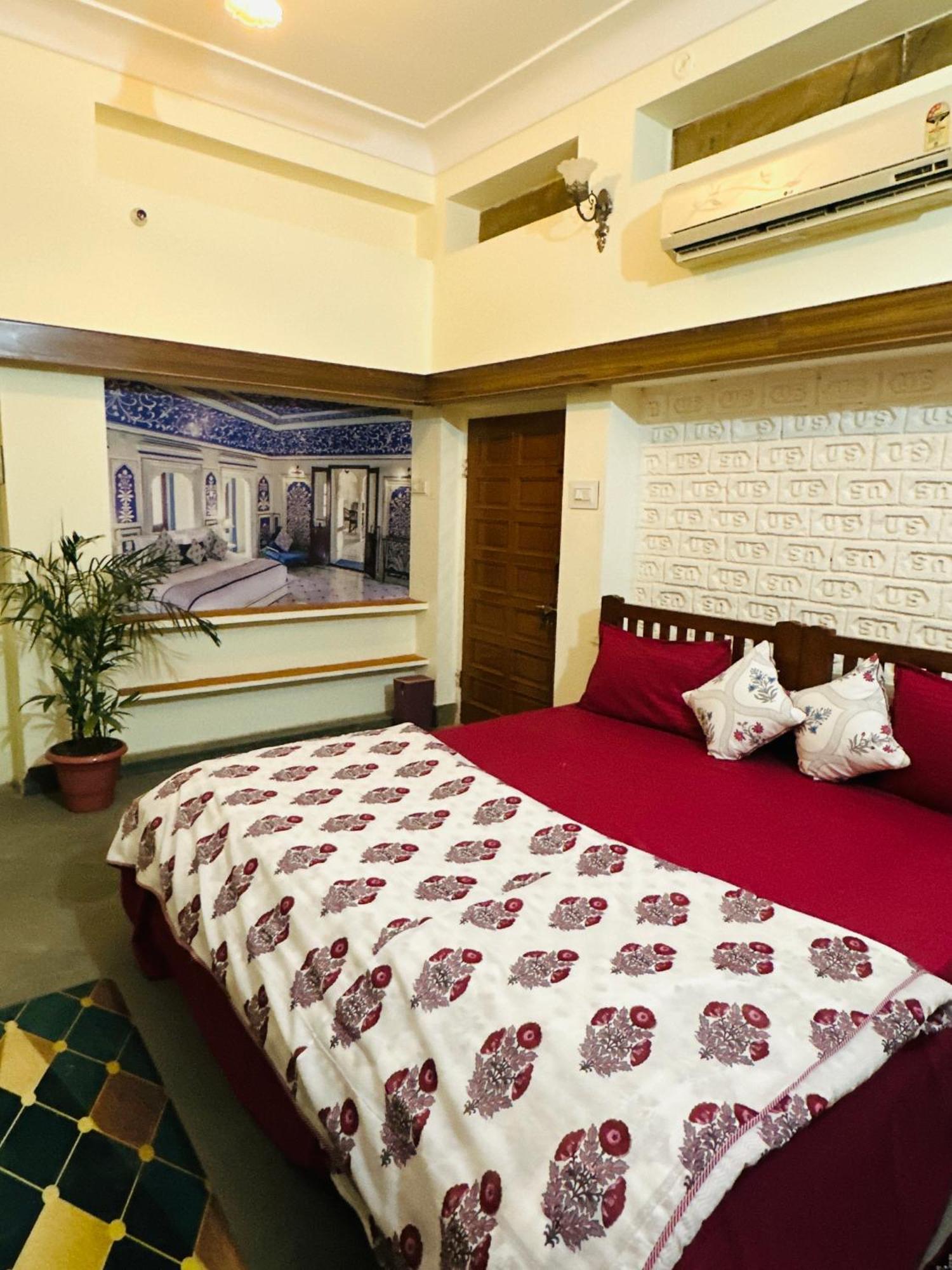 Travellers Village Hostel Jaipur