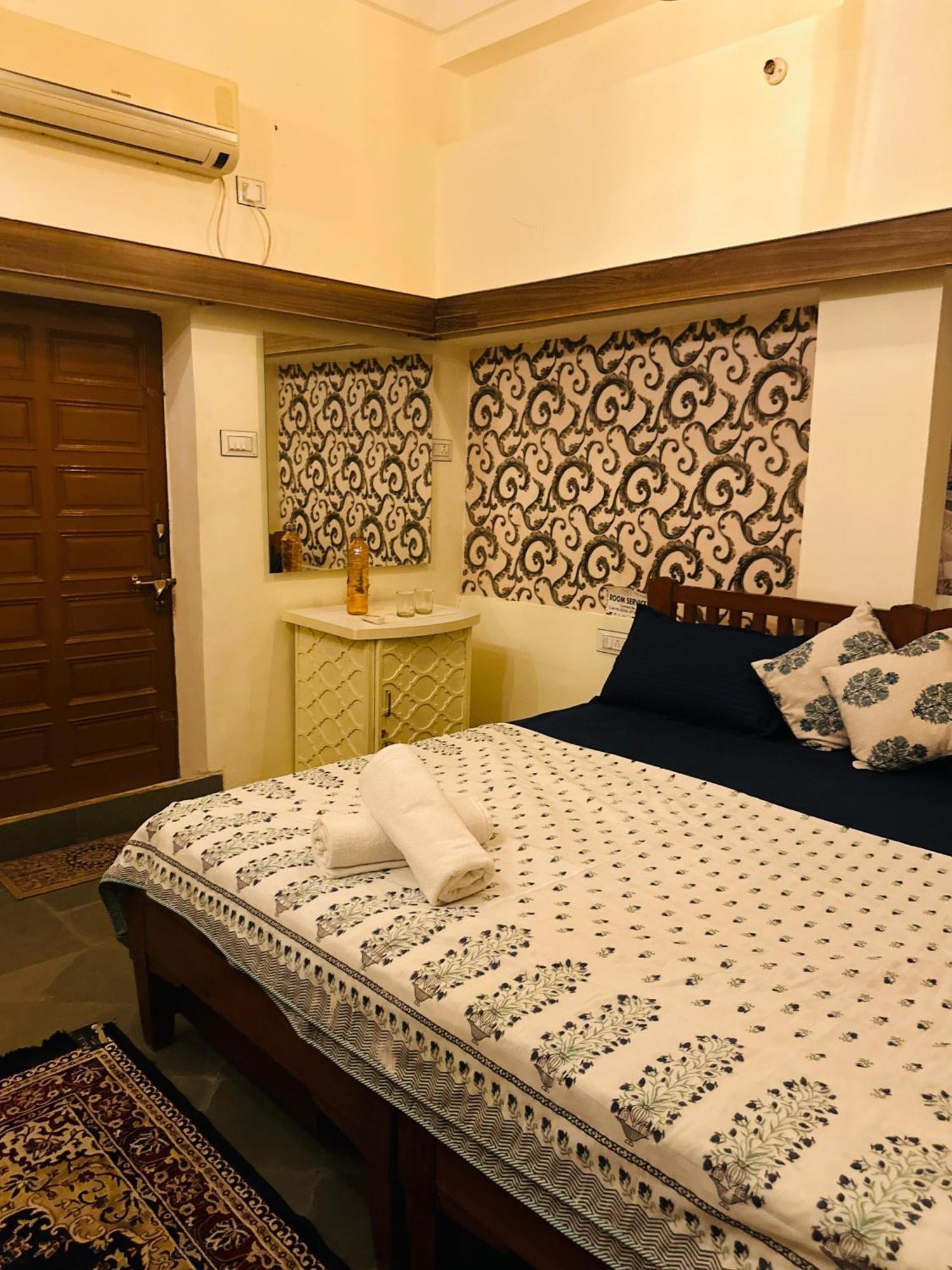 Travellers Village * Jaipur